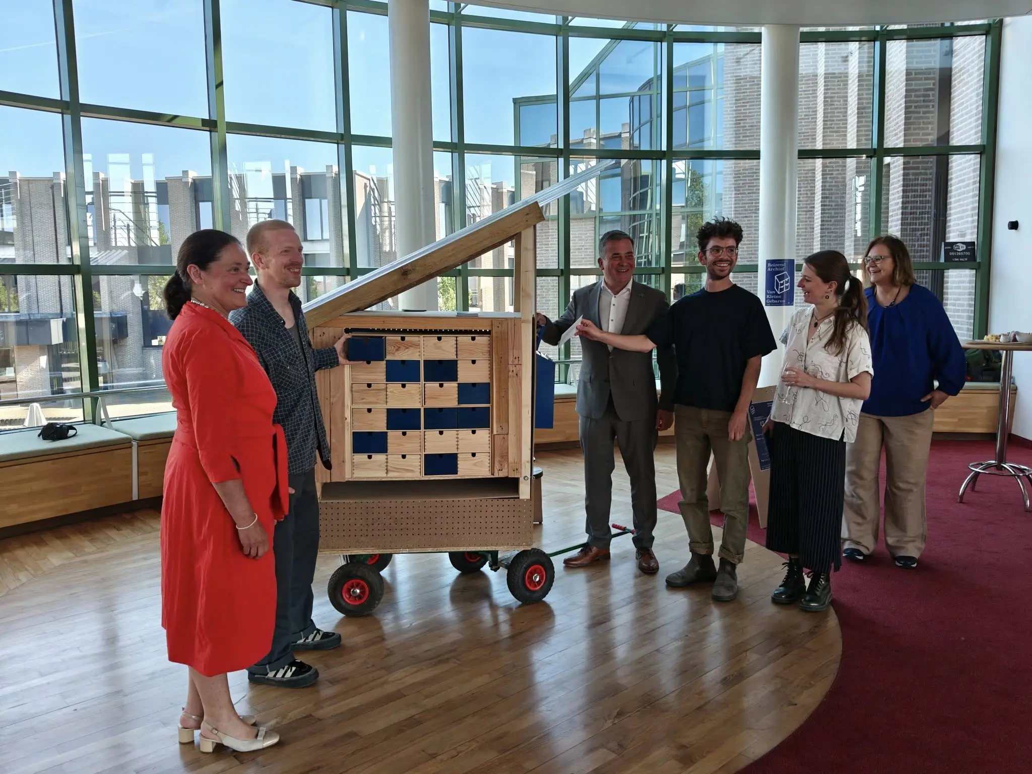 Reizend Archief van Kleine Gebaren